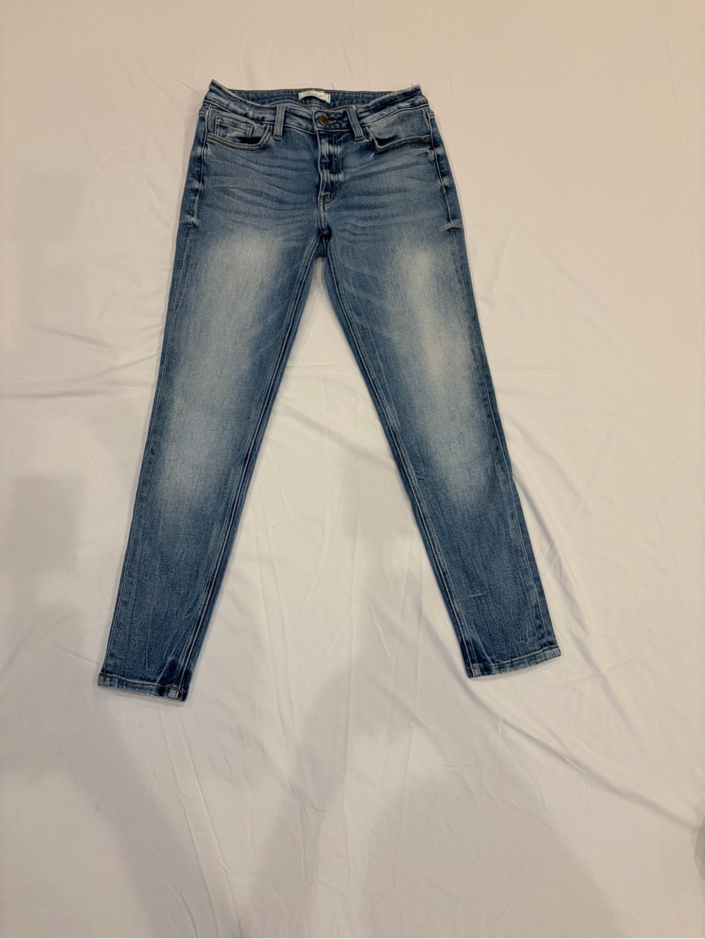 Kancan Mid-Rise Ankle Skinny blue Jean. Women’s size 28